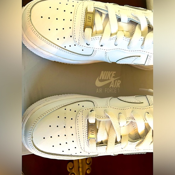 Nike AF1 White Sneakers (Y6) (W7) - Picture 7 of 7